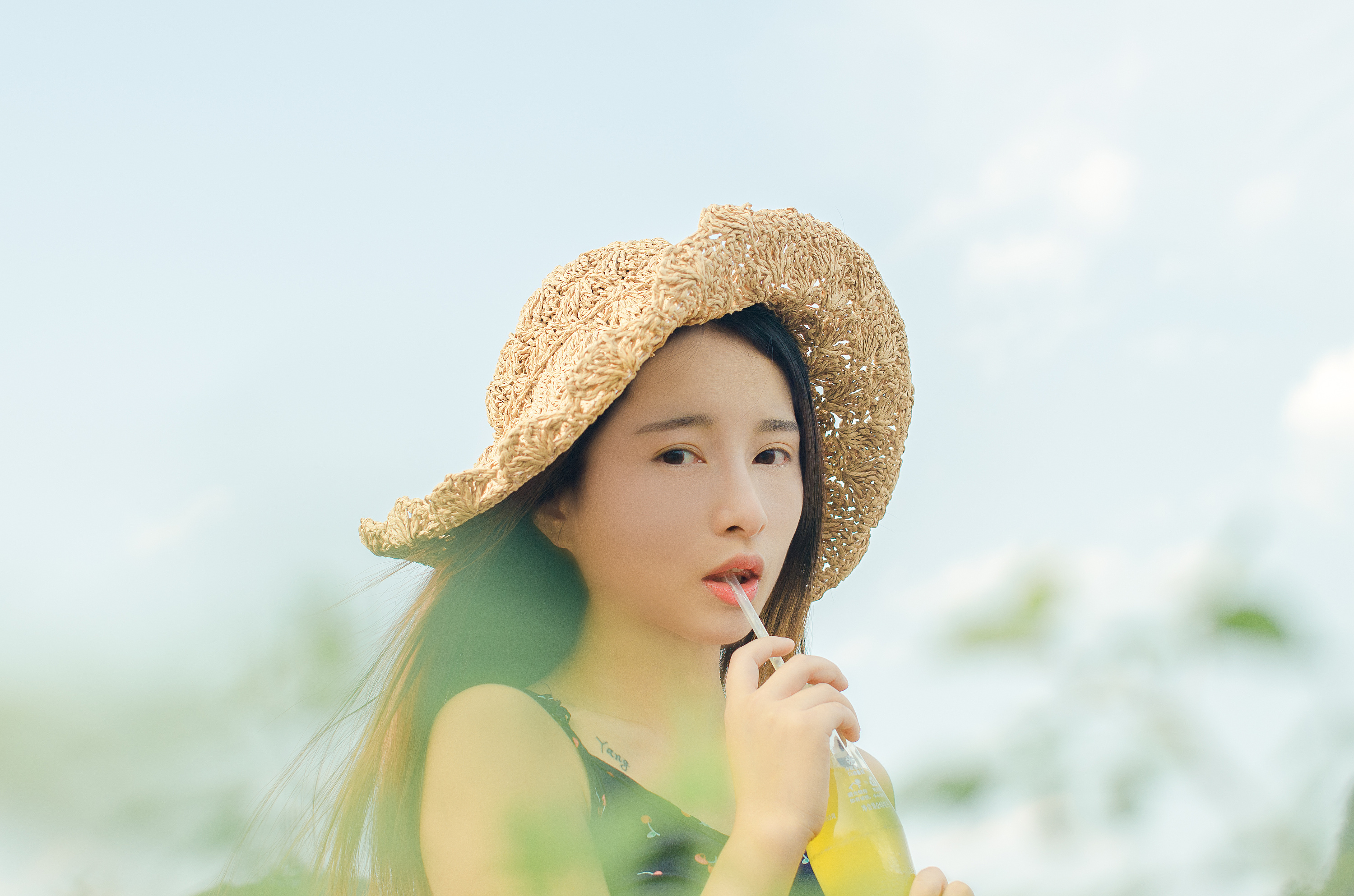 描寫(xiě)夏天的風(fēng)的作文素材  夏風(fēng)發(fā)朋友圈的句子