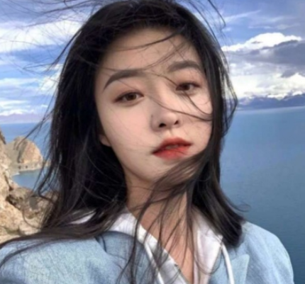 關于女生簡單干凈的句子