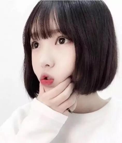 剪個劉海發(fā)朋友圈說說